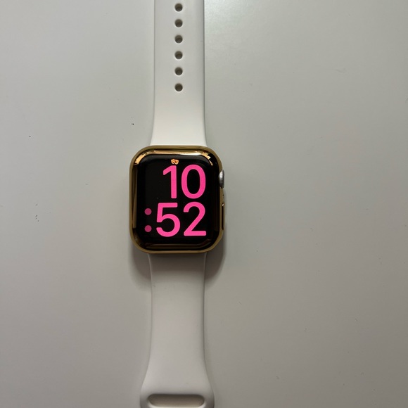 Apple Watch Accessories Bundle - Picture 6 of 9